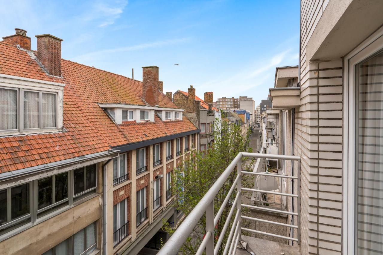 Retro Woning Te Centrum Oostende, 5Min Van De Kust Luaran gambar